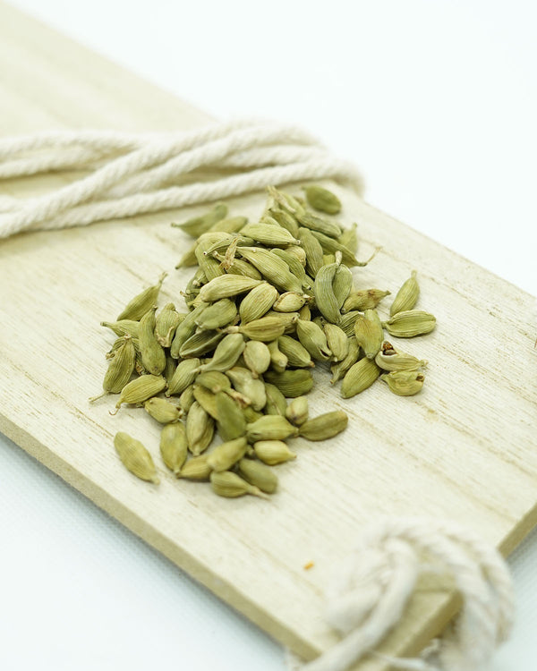 Cardamomo verde en grano o semilla