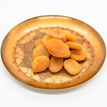 Premium quality natural dried apricots without sulfites