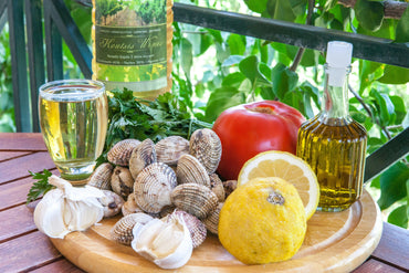Almejas al vino blanco con Ajo y Perejil: sabor fresco para días de verano