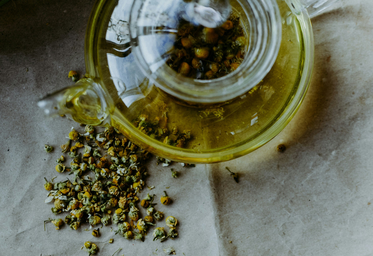 Chamomile: The Summer Herb of Tranquility - Puerto de Oriente