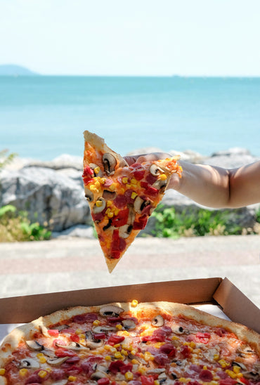 The Art of Perfect Pizza: Family Tradition and Mediterranean Flavors