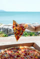 El Arte de la Pizza Perfecta: Tradición Familiar y Sabores Mediterráneos