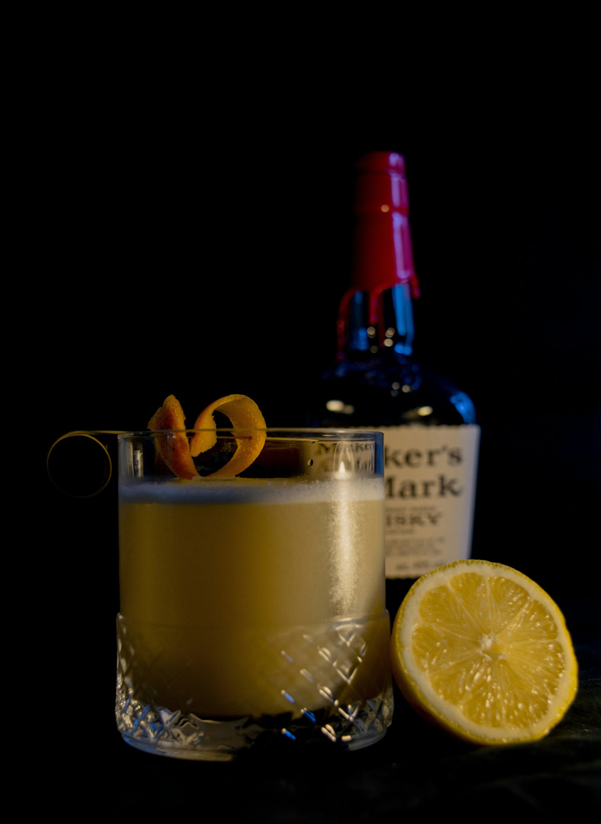 Whisky Sour con Bourbon Maker's Mark: El Cóctel Clásico Perfecto
